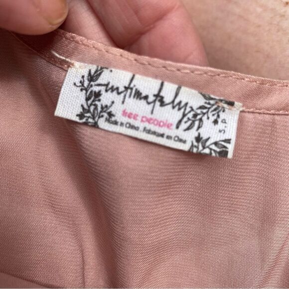 Free People Blouson Satin Crochet Lace Crop Top Size S - Picture 4 of 10